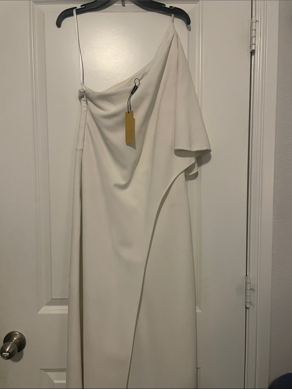 Alexia Admor One-Shoulder Cream Draped Gown
